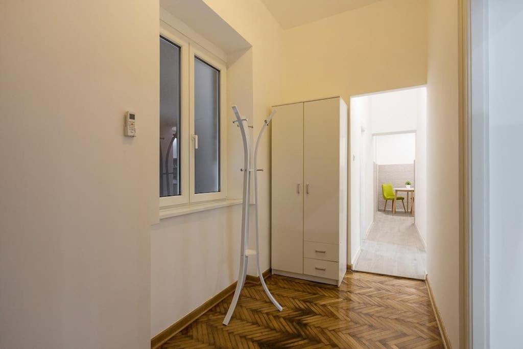 Hedonist-Belgrade Central Nest Belgrado Exterior foto